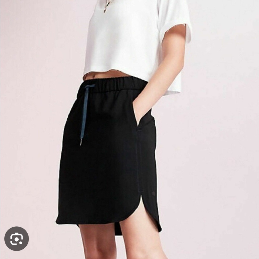 Lululemon On The Fly Skirt Sz 6